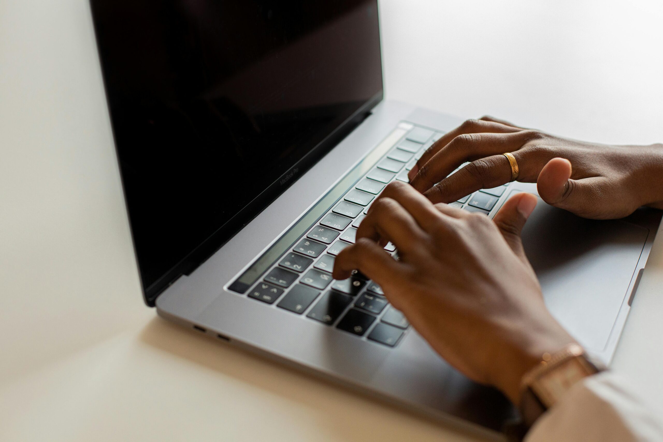We understand the unique demands of business clients — bulk orders, repeat shipments, complex returns — and we deliver with consistency and care.